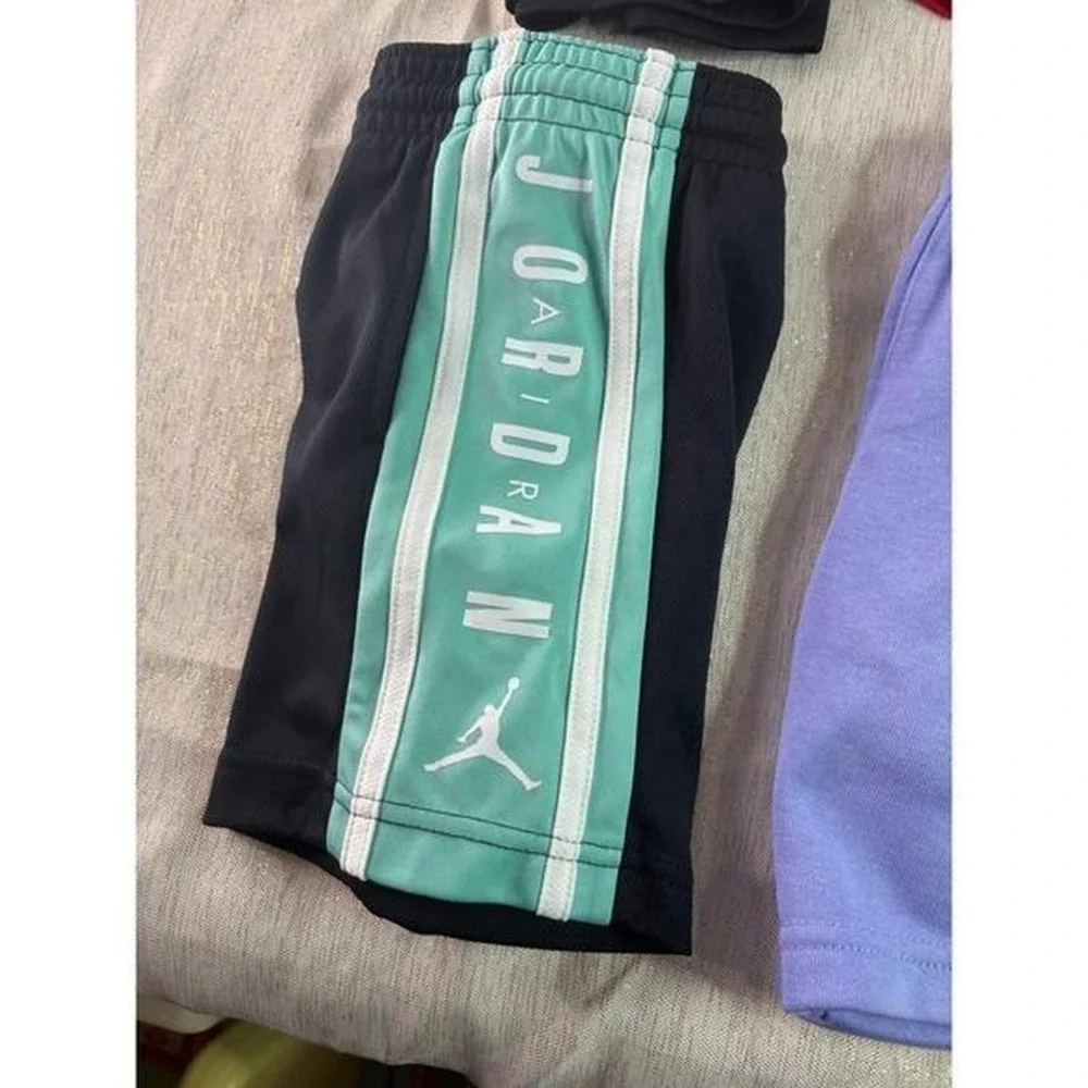 Nike six pairs